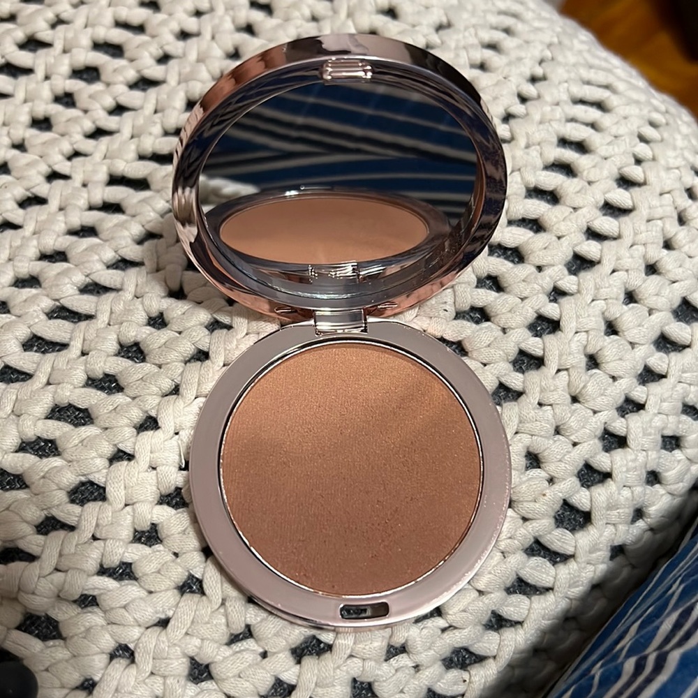 RealHer Bronzed Beauty Power Wear Ombre Bronzer in Bronzed Beauty
